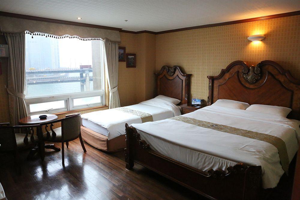 Hotel Castle Beach ปูซาน ภายนอก รูปภาพ